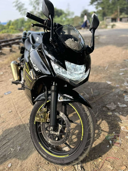 Suzuki Gixxer SF FI ABS