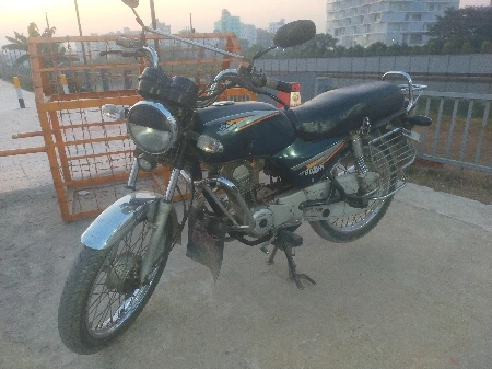 Bajaj CT 100