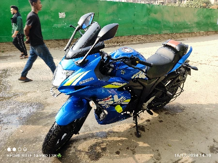 Suzuki Gixxer SF