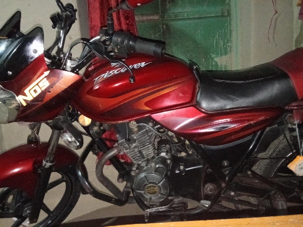 Bajaj Discover 125 ST