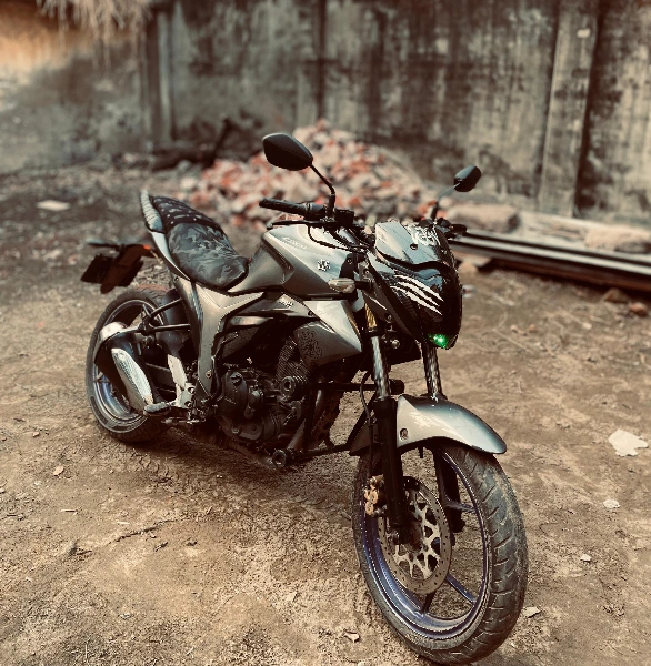 Gixxer Monotone