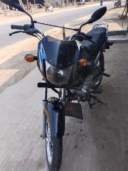 Bajaj CT 100
