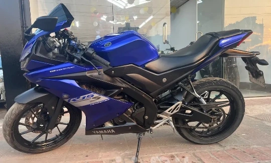 Yamaha R15 V3