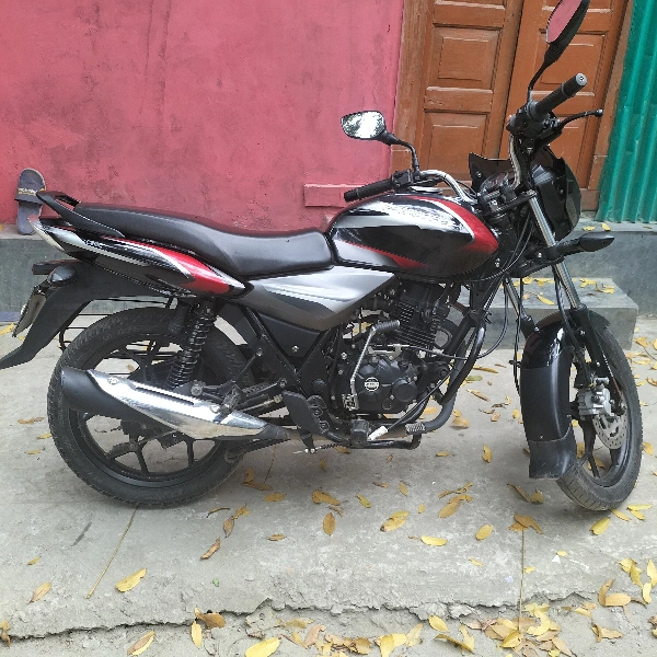 Bajaj Discover 125
