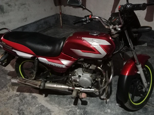 Bajaj CT 100