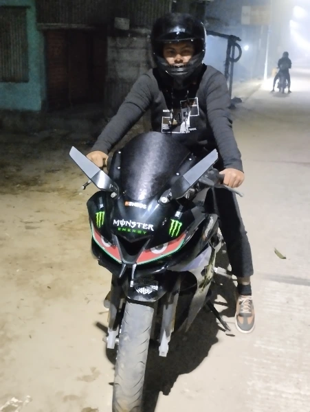Yamaha R15 V3