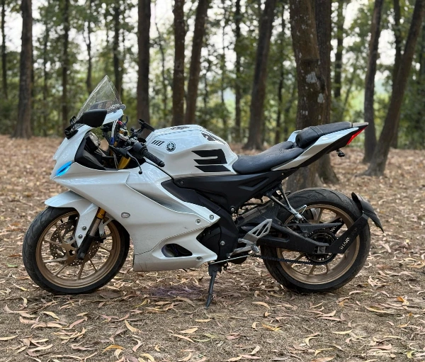 Yamaha R15 V3