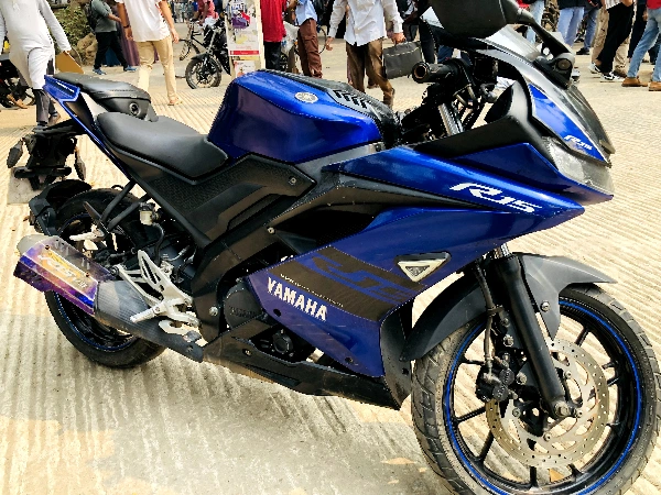 Yamaha R15 V3