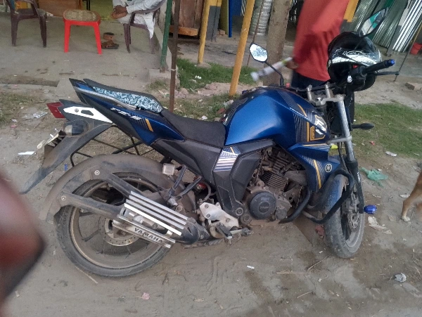 Yamaha R15 V3