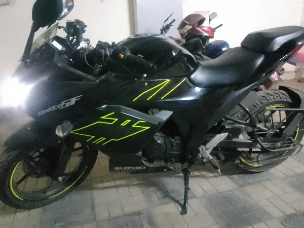 Suzuki Gixxer SF FI ABS