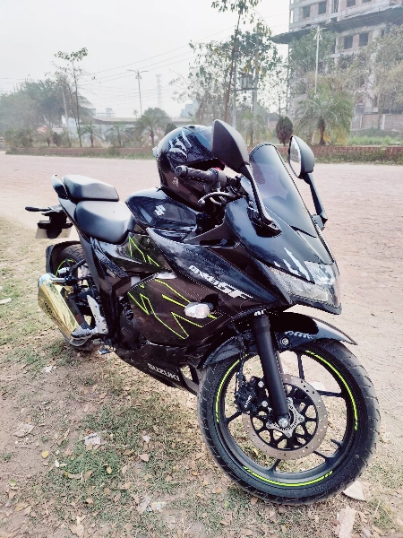 Suzuki Gixxer SF FI ABS