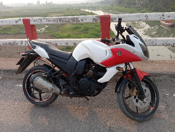 Yamaha FAZER