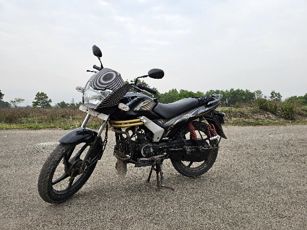 Mahindra Centuro Disc Brake