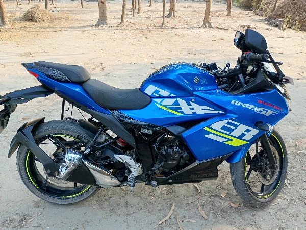 Suzuki Gixxer SF