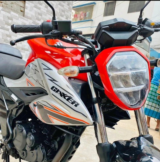 Suzuki Gixxer SF FI ABS