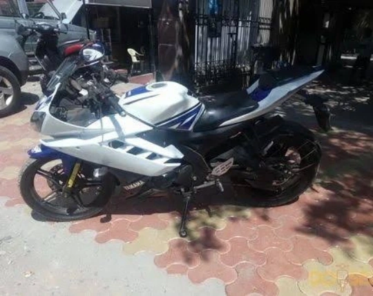 Yamaha R15 V3