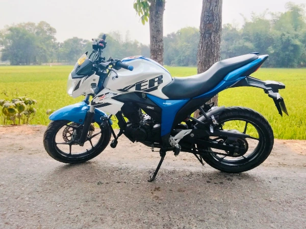 Gixxer Monotone