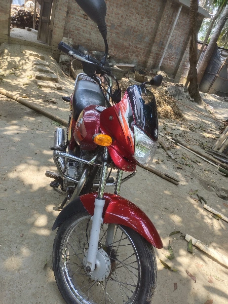 Bajaj CT 100