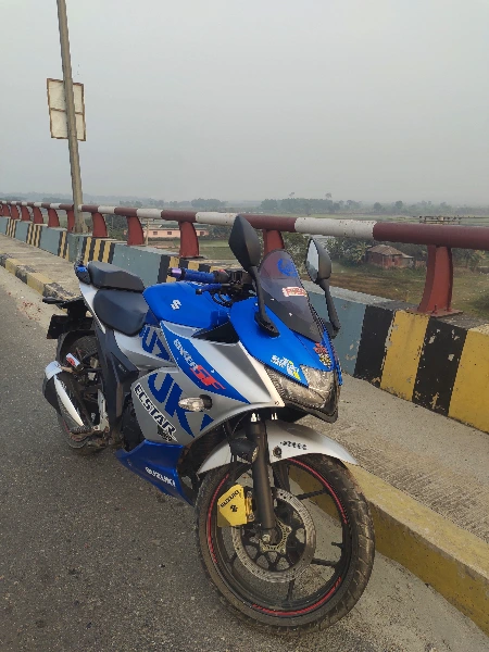 Suzuki Gixxer SF