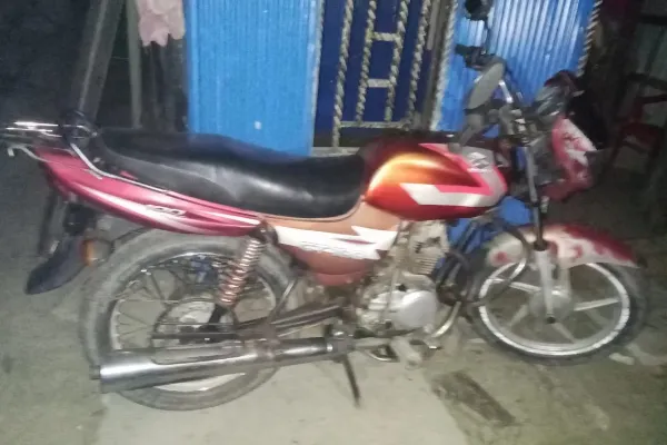 Bajaj CT 100