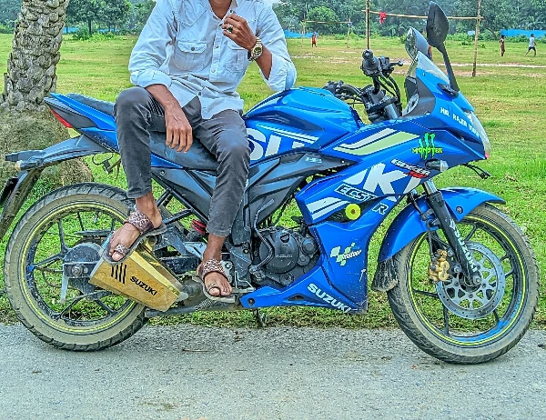 Suzuki Gixxer SF
