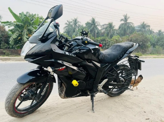 Suzuki Gixxer SF