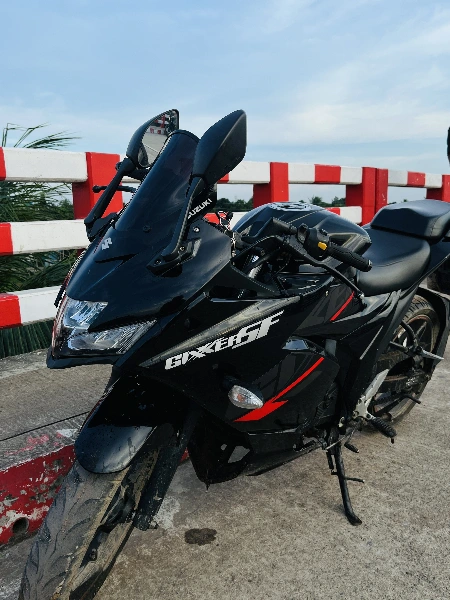 Suzuki Gixxer SF FI ABS
