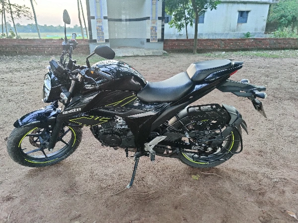 Suzuki Gixxer (ABS)