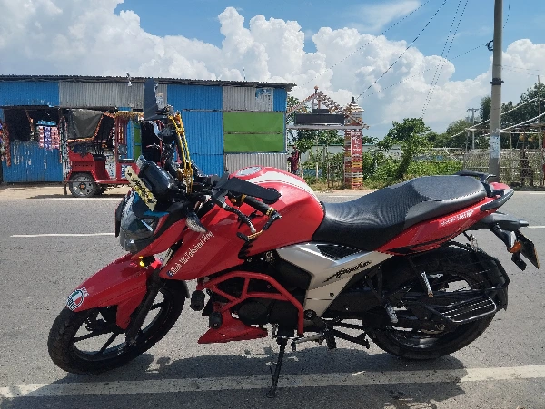 TVS Apache RTR 160 4V with ABS