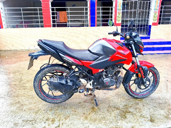 Hero Thriller 160R 4V