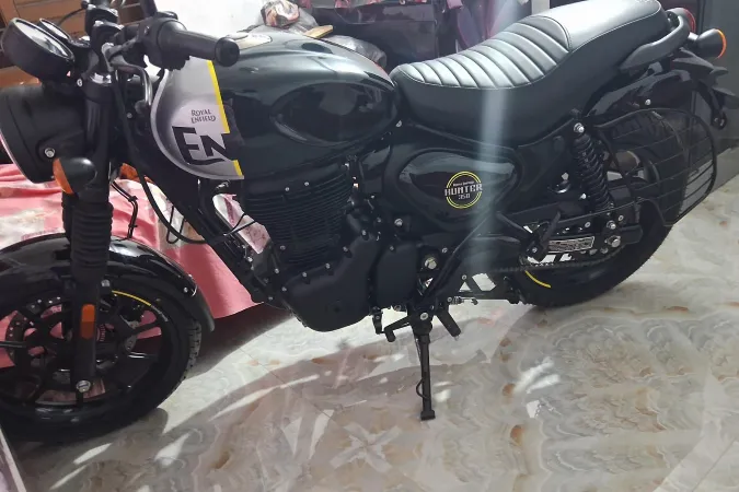 Bullet 350 Black Gold