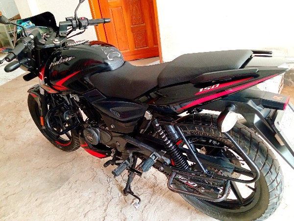 Bajaj Pulsar 150