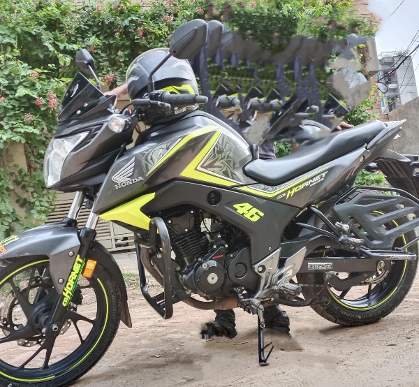 Honda CB Hornet 160R
