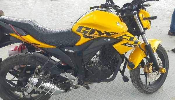 Gixxer Monotone