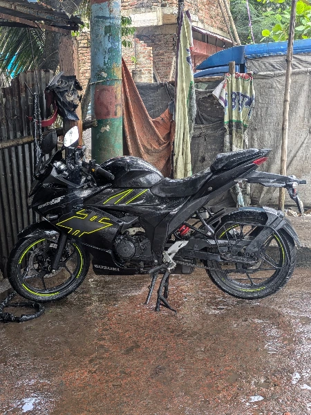 Suzuki Gixxer (ABS)