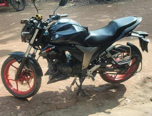 Suzuki Gixxer 155
