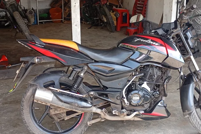 Bajaj Pulsar 150