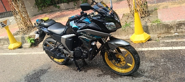 Yamaha Fazer FI V2