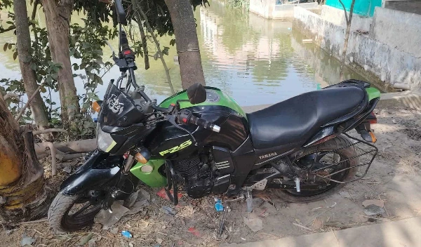 Yamaha FZ V1