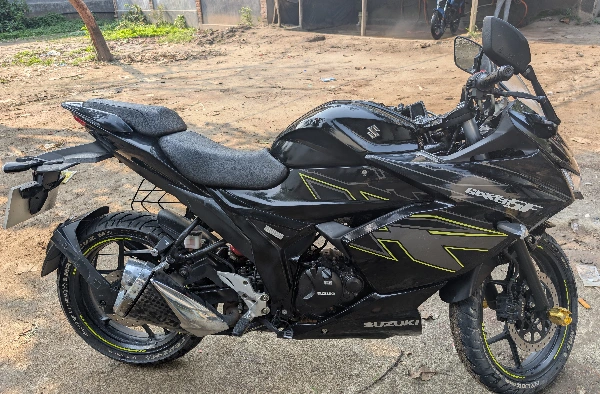 Suzuki Gixxer SF