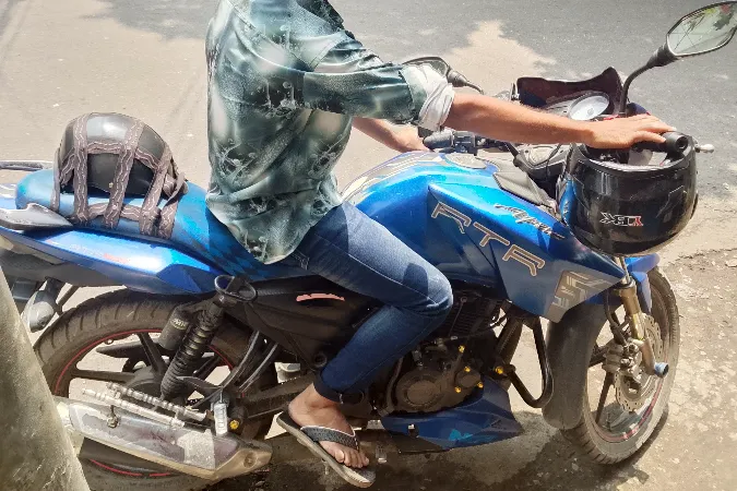 TVS Apache RTR 150 Matt Blue
