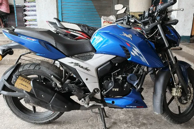 TVS Apache RTR 160 4V SMARTXCONNECT