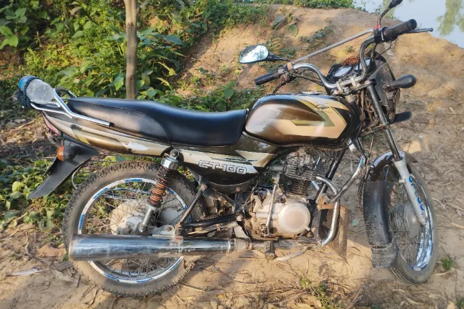 Bajaj CT 100