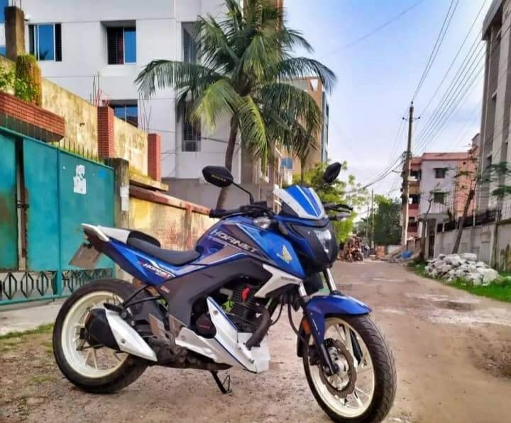 Honda CB Hornet 160R