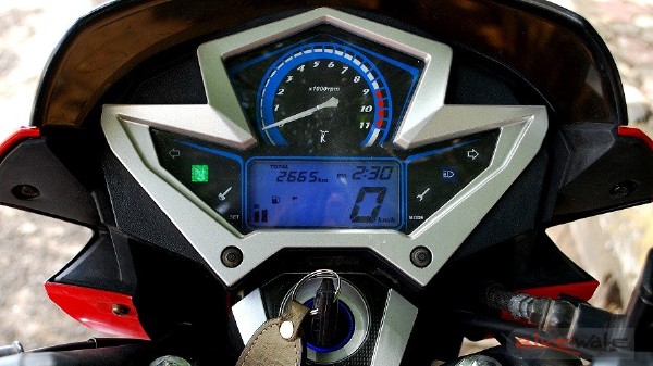 An easy way to calculate the mileage of a motorcycle or car